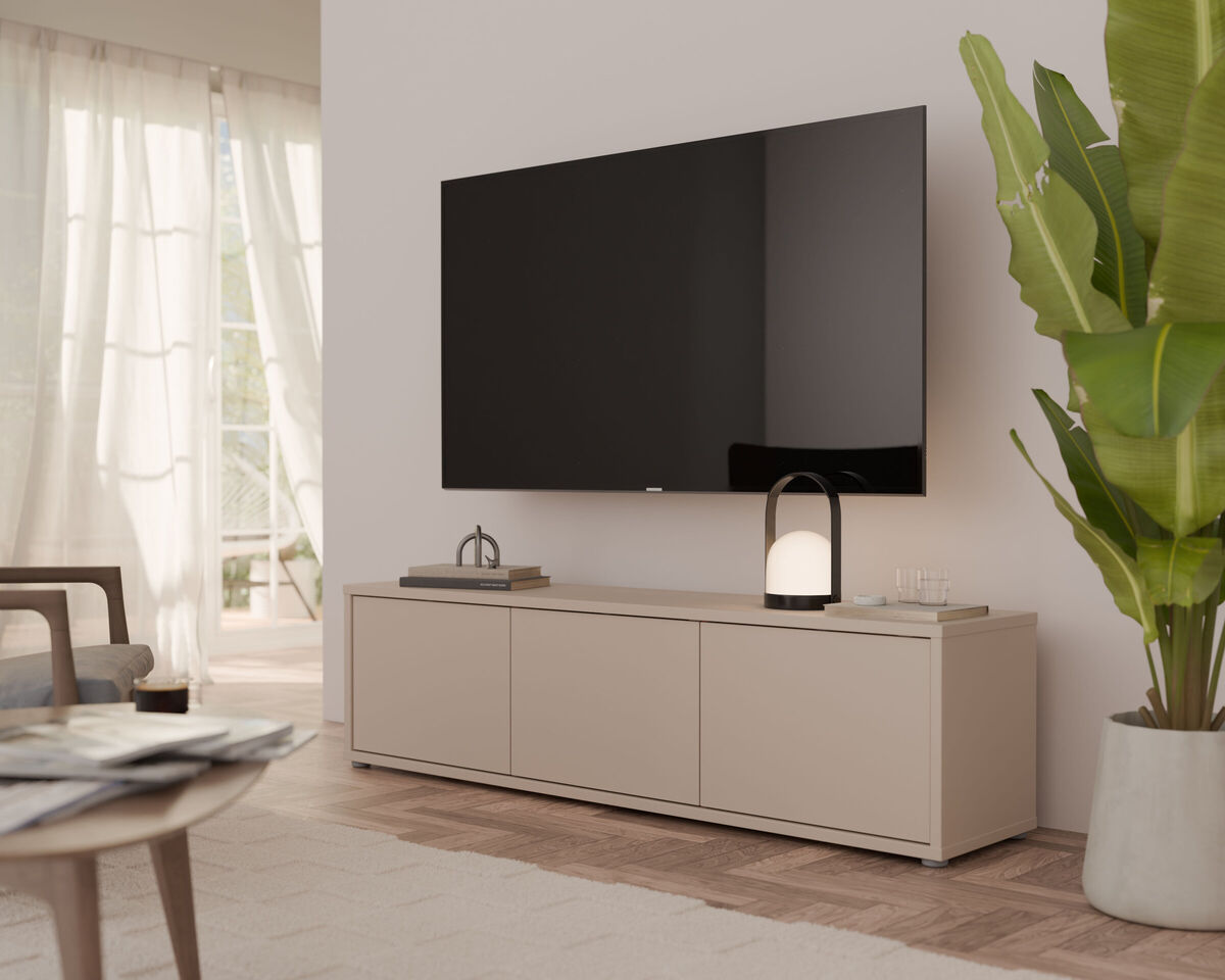 TV regal Alice Springs 131