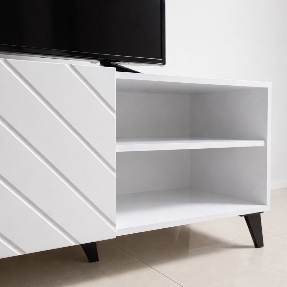 TV omara Holly 1,5