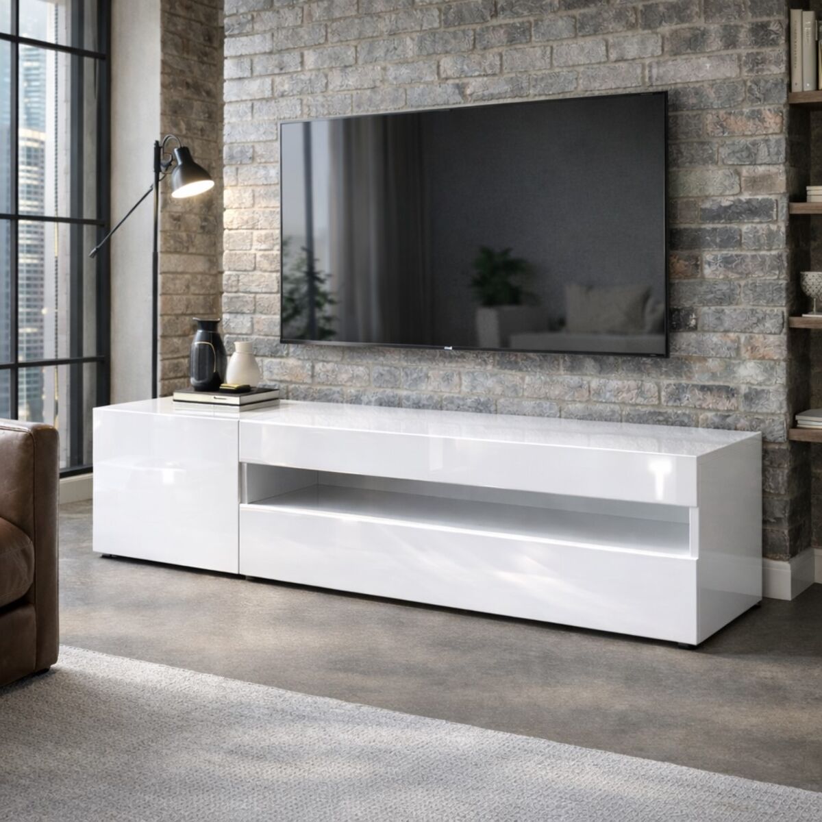 TV omara Lorenzo 1